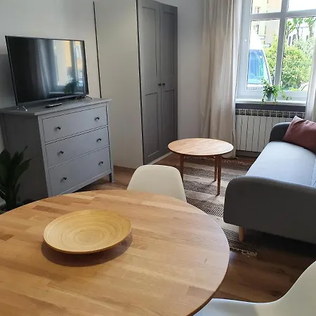 شقة Apartament Stare Miasto *